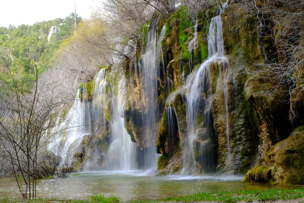 Nacimiento del rio cuervo en Vega del Codorno